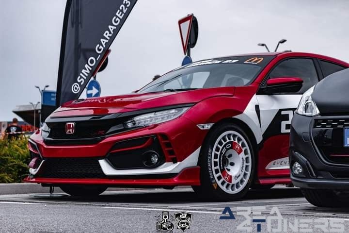 Raduno Ritrovo 2k24
Imagen del reportaje de la revista Tuning Area4tuners.es, de la concentración de coches Tuning del año 2024 en Ritrovo, Italia