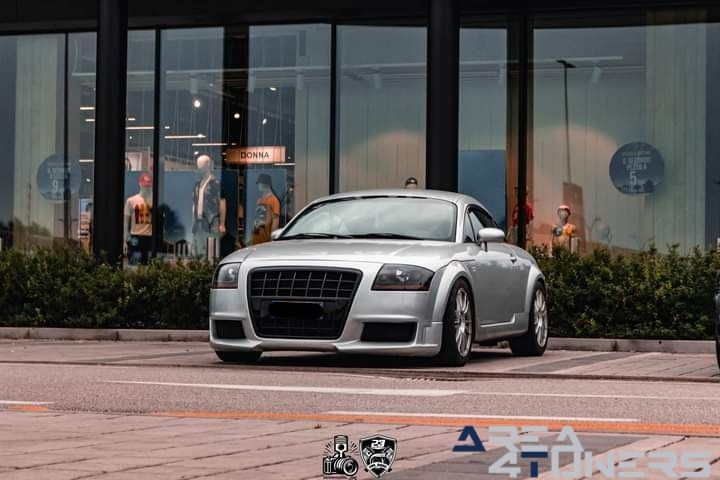 Raduno Ritrovo 2k24
Imagen del reportaje de la revista Tuning Area4tuners.es, de la concentración de coches Tuning del año 2024 en Ritrovo, Italia