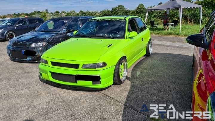 Airfield Motorfest
Imagen del reportaje de la revista Tuning Area4tuners.es, de la concentración de coches Tuning del año 2024 en Heidelberg, Alemania