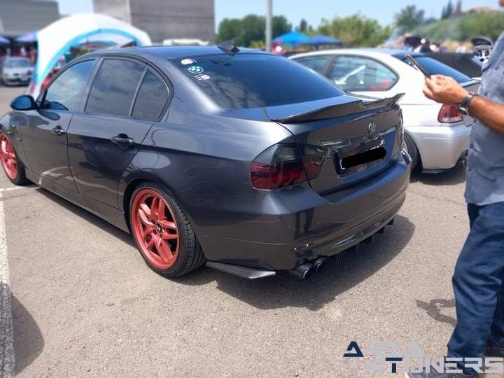 3a Concentración Tuning LLeida
Imagen del reportaje de la revista Tuning Area4tuners.es, de la concentración de coches Tuning del año 2024 en Lérida capital, España