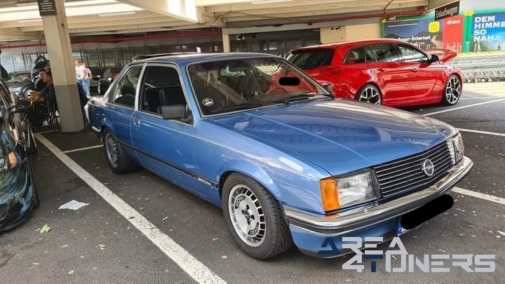 Selgros Cash And Carry
Imagen del reportaje de la revista Tuning Area4tuners.es, de la concentración de coches Tuning del año 2024 en Weiskirchen, Alemania