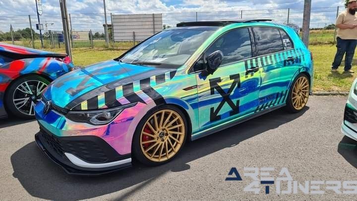 Selgros Cash And Carry
Imagen del reportaje de la revista Tuning Area4tuners.es, de la concentración de coches Tuning del año 2024 en Weiskirchen, Alemania