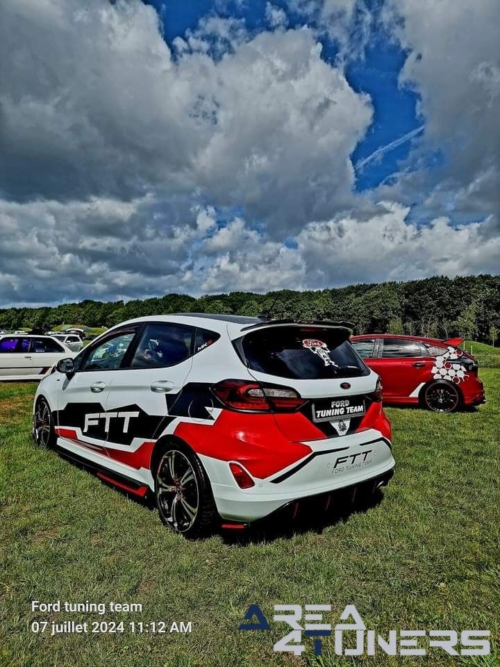 Vzw Passion For Cars
Imagen del reportaje de la revista Tuning Area4tuners.es, de la concentración de coches Tuning del año 2024 en Zondag, Holanda