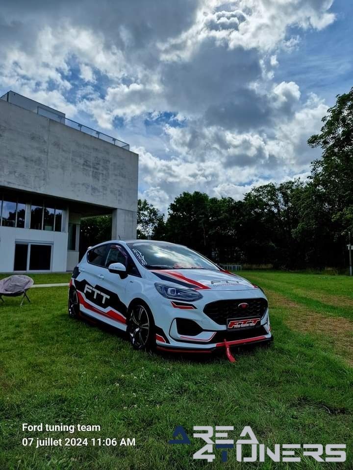 Vzw Passion For Cars
Imagen del reportaje de la revista Tuning Area4tuners.es, de la concentración de coches Tuning del año 2024 en Zondag, Holanda