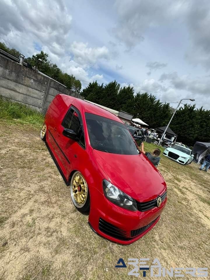 Drop Nation Lake Edition
Imagen del reportaje de la revista Tuning Area4tuners.es, de la concentración de coches Tuning del año 2024 en Chapelle Lez Herlaimont, Bélgica