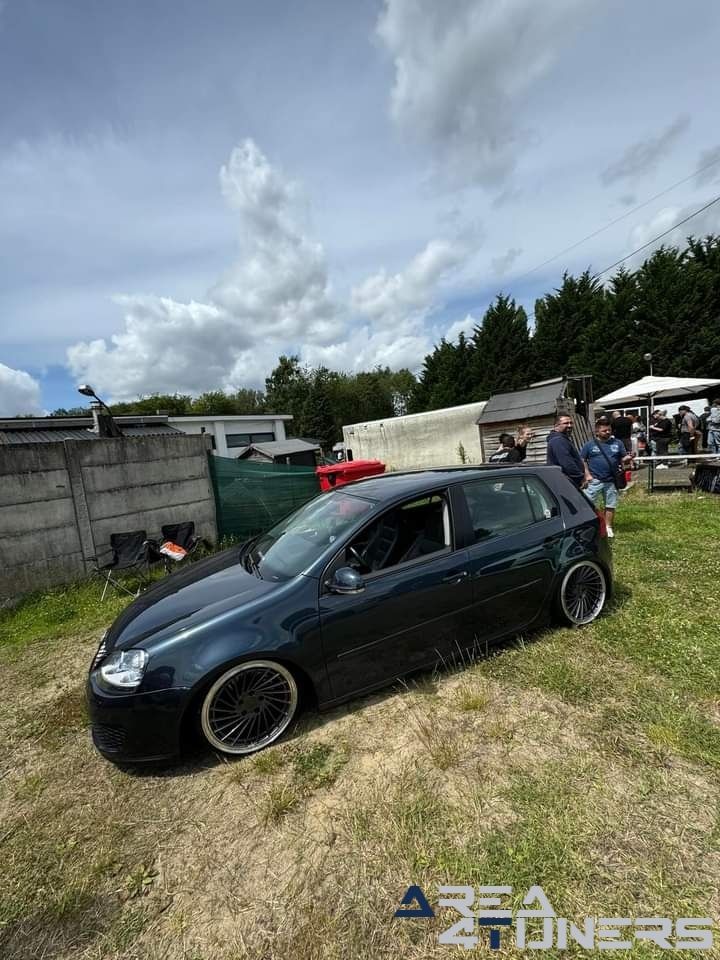 Drop Nation Lake Edition
Imagen del reportaje de la revista Tuning Area4tuners.es, de la concentración de coches Tuning del año 2024 en Chapelle Lez Herlaimont, Bélgica