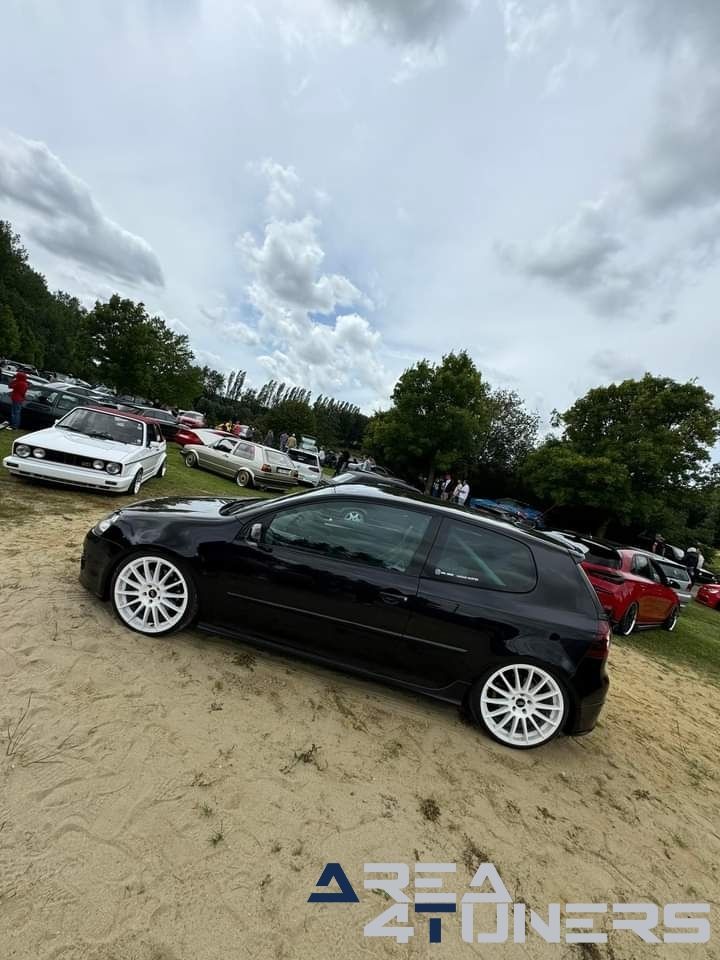 Drop Nation Lake Edition
Imagen del reportaje de la revista Tuning Area4tuners.es, de la concentración de coches Tuning del año 2024 en Chapelle Lez Herlaimont, Bélgica
