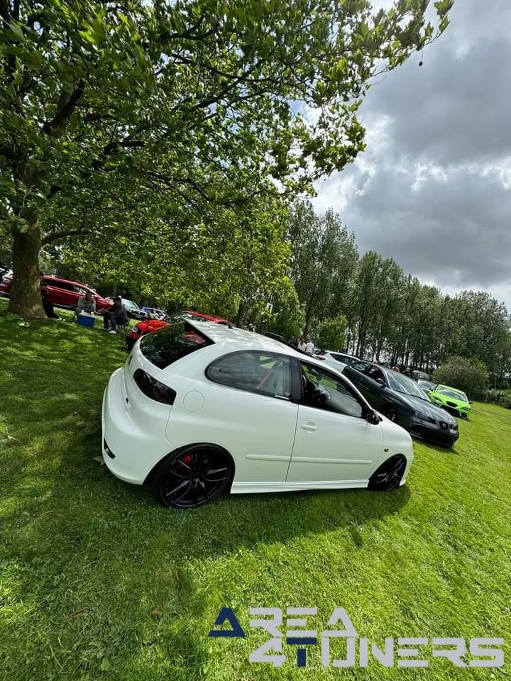 Drop Nation Lake Edition
Imagen del reportaje de la revista Tuning Area4tuners.es, de la concentración de coches Tuning del año 2024 en Chapelle Lez Herlaimont, Bélgica