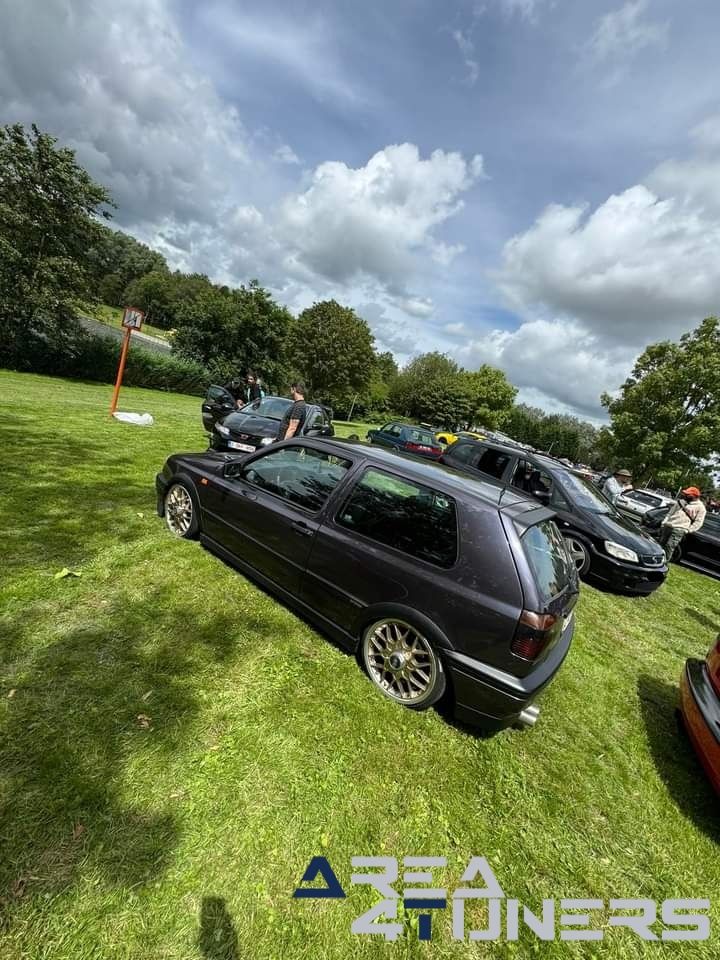 Drop Nation Lake Edition
Imagen del reportaje de la revista Tuning Area4tuners.es, de la concentración de coches Tuning del año 2024 en Chapelle Lez Herlaimont, Bélgica