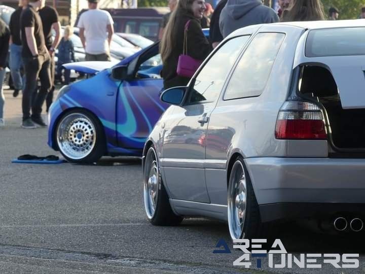 The Untouchables Tuning Night 15
Imagen del reportaje de la revista Tuning Area4tuners.es, de la concentración de coches Tuning del año 2024 en Meeuwen, Bélgica