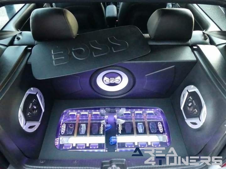 Back To The Roots 2024
Imagen del reportaje de la revista Tuning Area4tuners.es, de la concentración de coches Tuning del año 2024 en Gistel, Bélgica