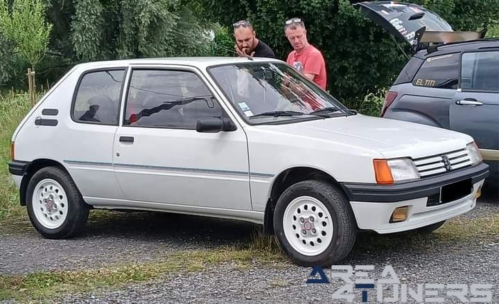 3eme Rassemblement Tuning Night Full Liberty
Imagen del reportaje de la revista Tuning Area4tuners.es, de la concentración de coches Tuning del año 2024 en Perpiñan, Francia.