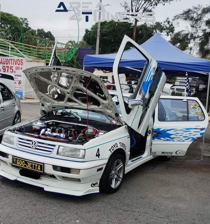 7º Aniversario Élite Pro
Imagen del reportaje de la revista Tuning Area4tuners.es, de la concentración de coches Tuning del año 2024 en Ecatepec, México.