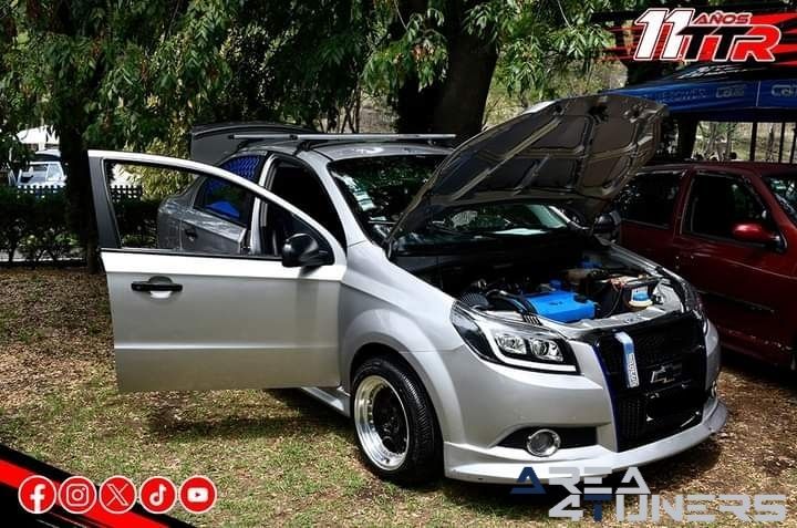 6º Aniversario Autoclub Tlaxcala
Imagen del reportaje de la revista Tuning Area4tuners.es, de la concentración de coches Tuning del año 2024 en Tlaxcala, México.