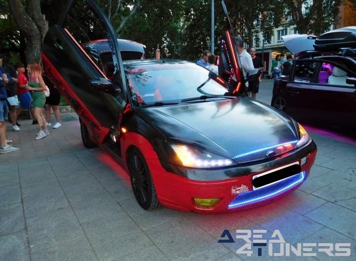 9º Little Garage Tuning Show
Imagen del reportaje de la revista Tuning Area4tuners.es, de la concentración de coches Tuning del año 2024 en Palencia capital, España