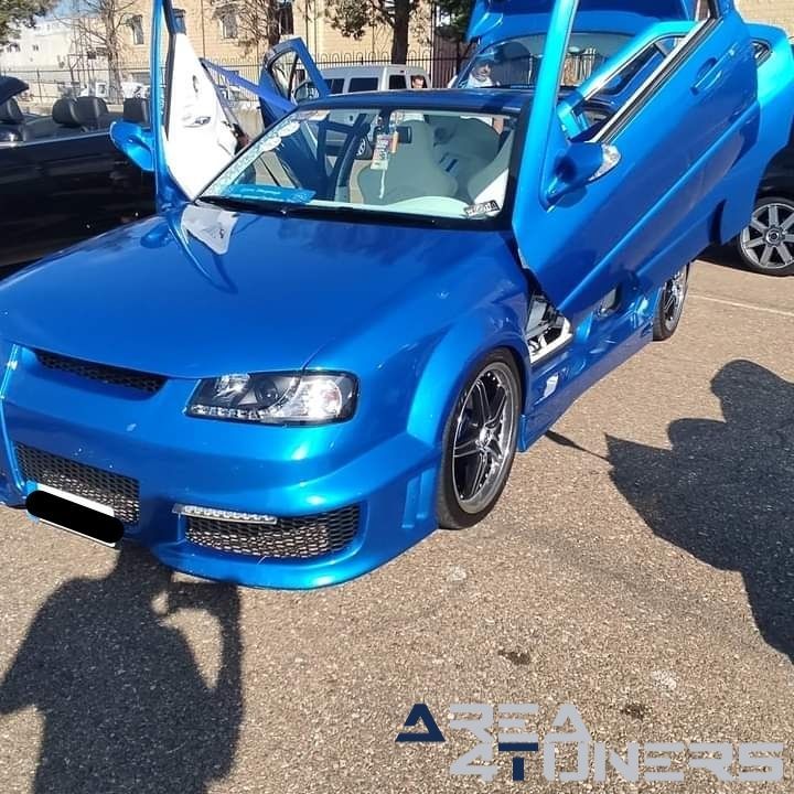 9º Little Garage Tuning Show
Imagen del reportaje de la revista Tuning Area4tuners.es, de la concentración de coches Tuning del año 2024 en Palencia capital, España