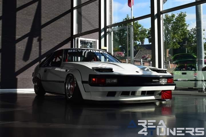 Nitro Sensations 17 Car Show
Imagen del reportaje de la revista Tuning Area4tuners.es, de la concentración de coches Tuning del año 2024 en Tielt, Bélgica.