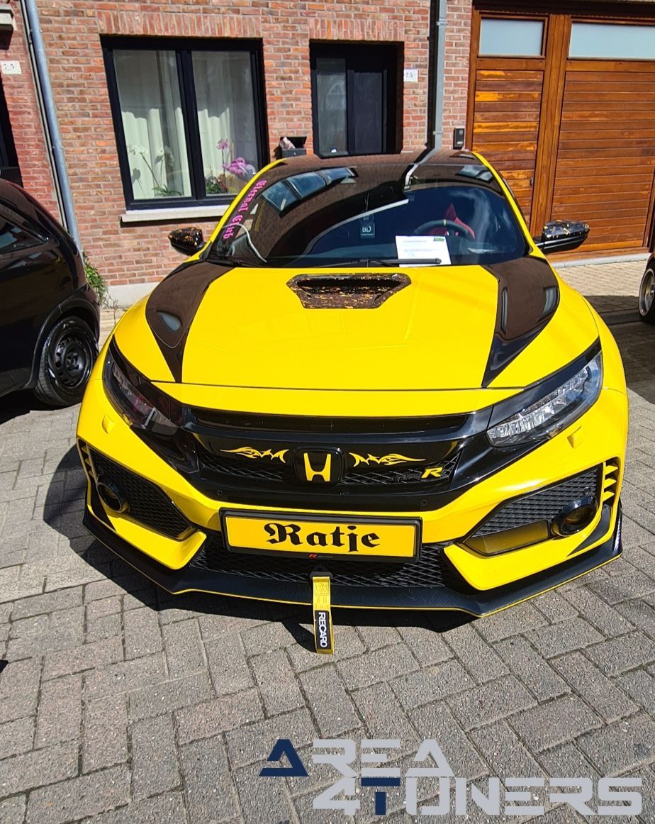 Fundays On Wheels 2.0
Imagen del reportaje de la revista Tuning Area4tuners.es, de la concentración de coches Tuning del año 2024 en Aarschot, Bélgica.