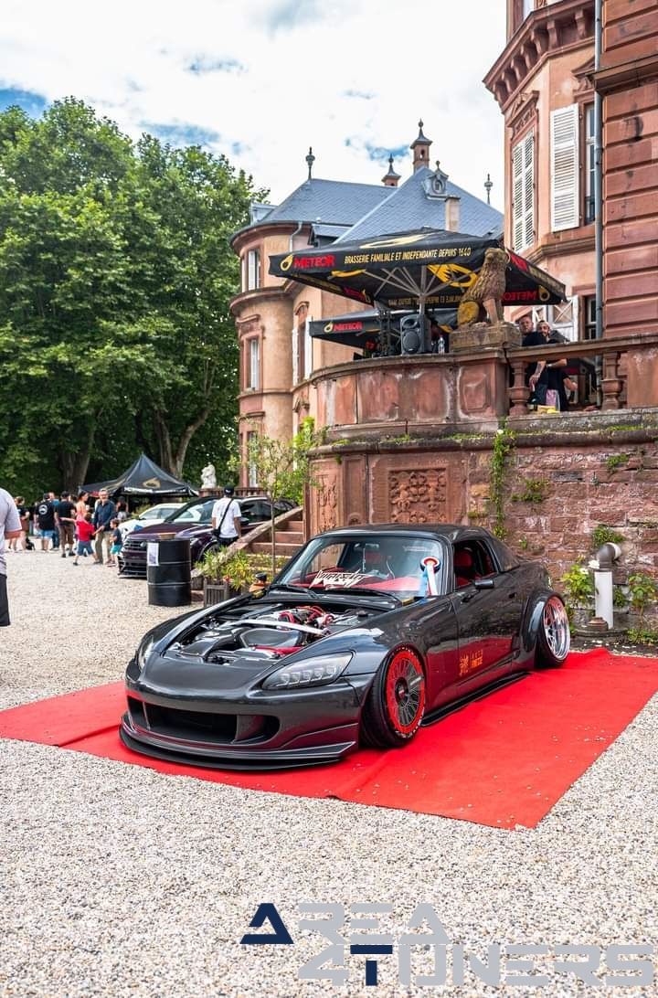 All-Klusiv Attitude 2k24
Imagen del reportaje de la revista Tuning Area4tuners.es, de la concentración de coches Tuning del año 2024 en Froeschwiller, Francia.