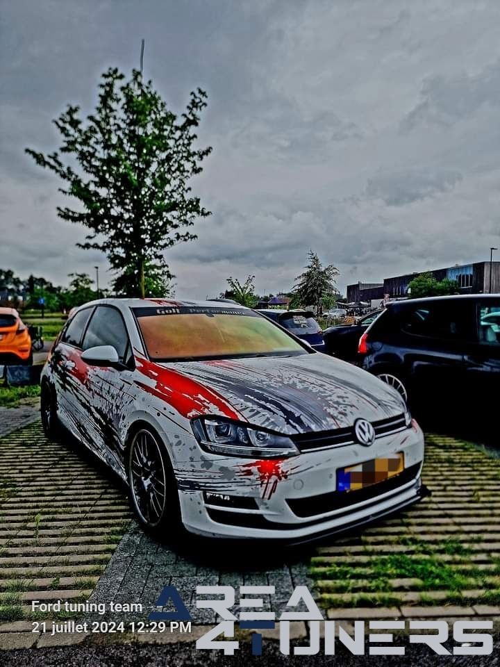 Nationale Car Meeting
Imagen del reportaje de la revista Tuning Area4tuners.es, de la concentración de coches Tuning del año 2024 en Hoogstraten, Bélgica.