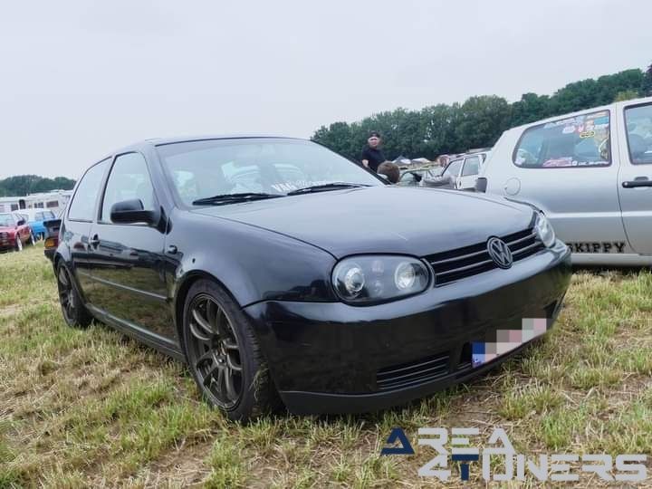 Summer Sweetness
Imagen del reportaje de la revista Tuning Area4tuners.es, de la concentración de coches Tuning del año 2024 en Tielt, Bélgica.