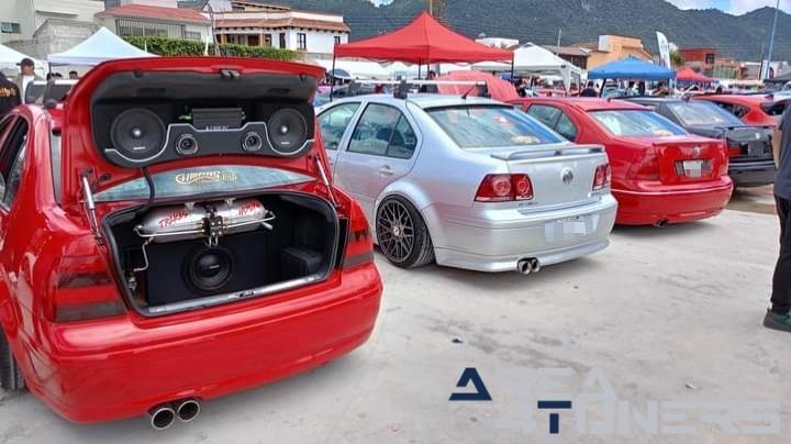Mtz Vag Show
Imagen del reportaje de la revista Tuning Area4tuners.es, de la concentración de coches Tuning del año 2024 en San Cristóbal De Las Casas, México.
