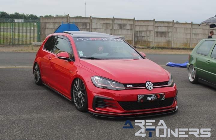 VWSE 2024
Imagen del reportaje de la revista Tuning Area4tuners.es, de la concentración de coches Tuning del año 2024 en Magny Cours, Francia.