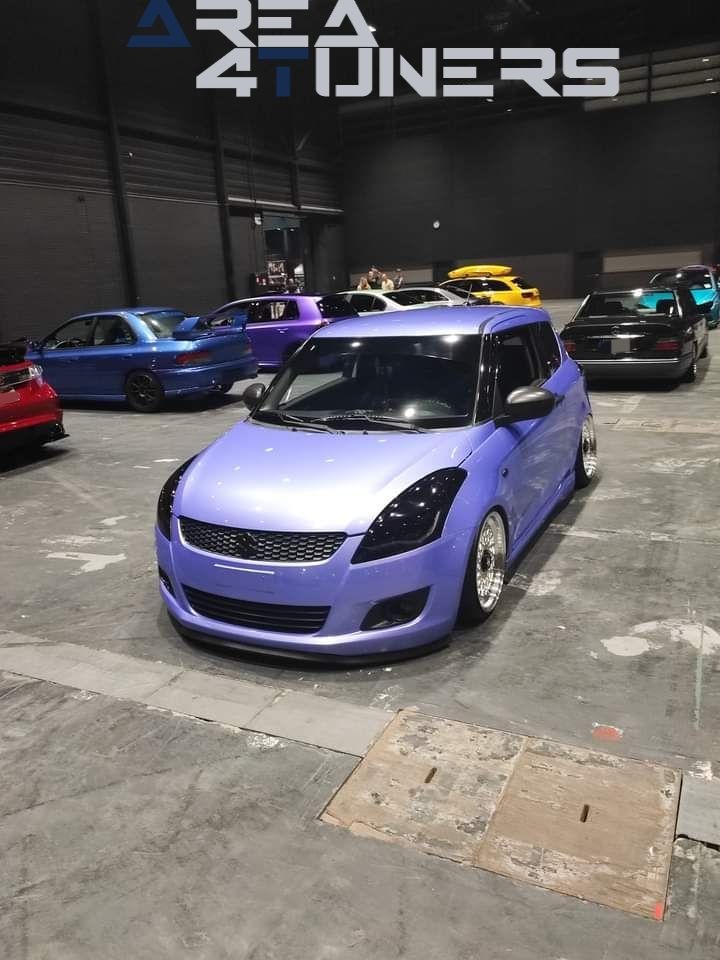 Risenation All Stars 2024
Imagen del reportaje de la revista Tuning Area4tuners.es, de la concentración de coches Tuning del año 2024 en Maastricht, Holanda