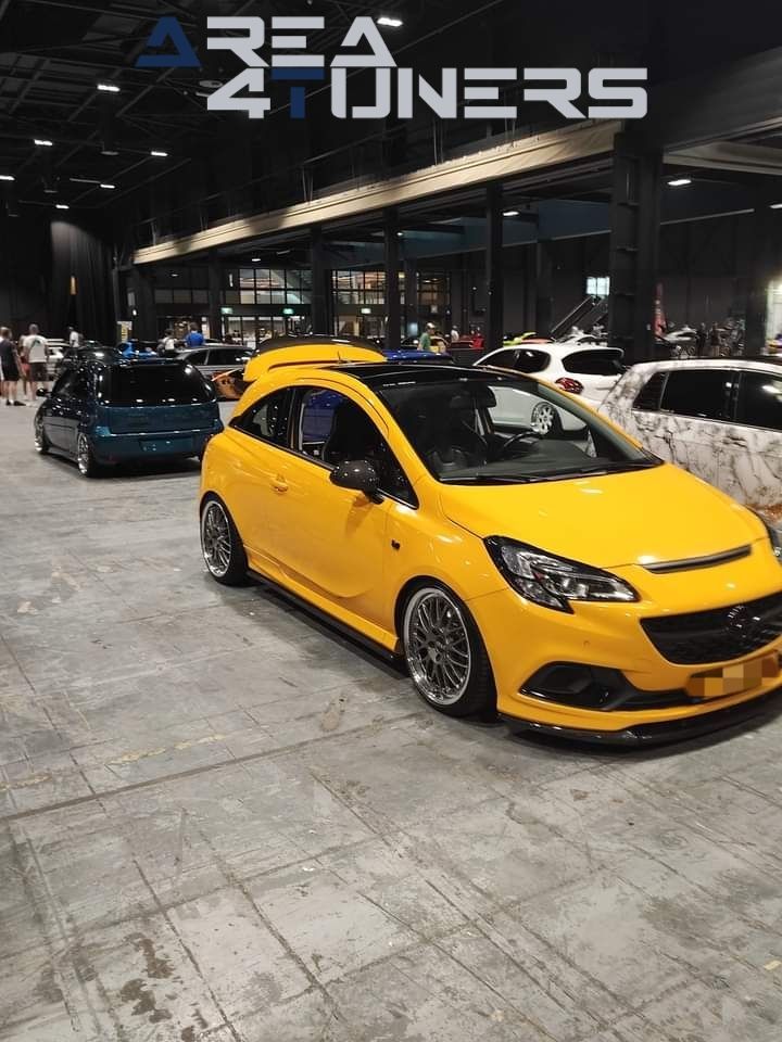 Risenation All Stars 2024
Imagen del reportaje de la revista Tuning Area4tuners.es, de la concentración de coches Tuning del año 2024 en Maastricht, Holanda