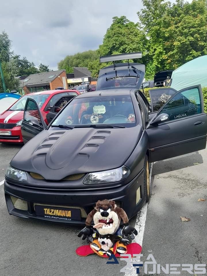 Meeting Des Anarchies 2024
Imagen del reportaje de la revista Tuning Area4tuners.es, de la concentración de coches Tuning del año 2024 en Isbergues, Francia.