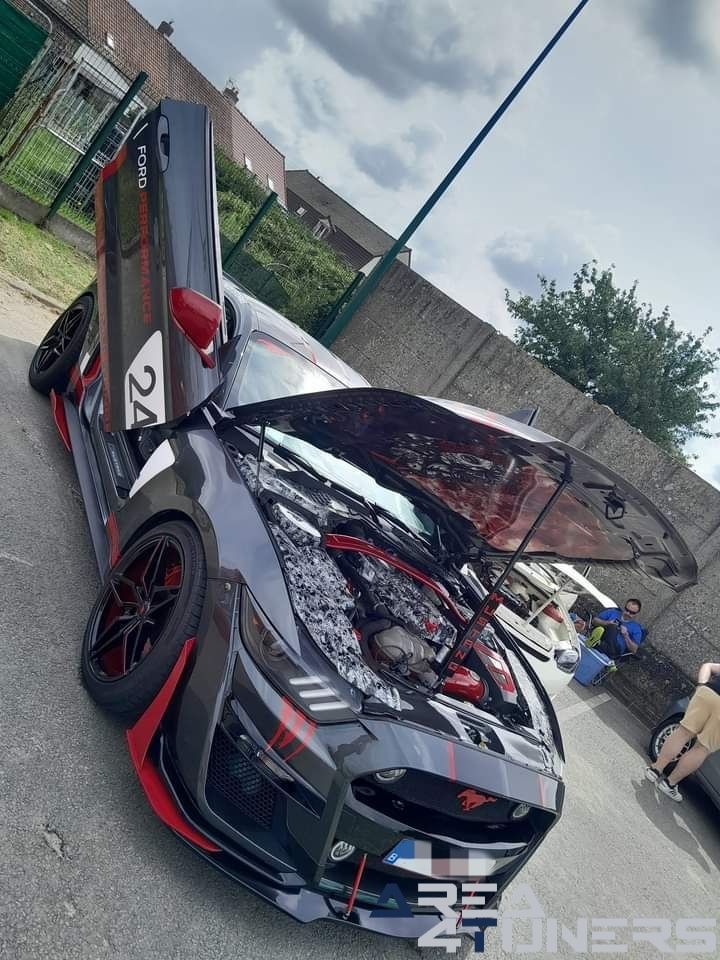 Meeting Des Anarchies 2024
Imagen del reportaje de la revista Tuning Area4tuners.es, de la concentración de coches Tuning del año 2024 en Isbergues, Francia.