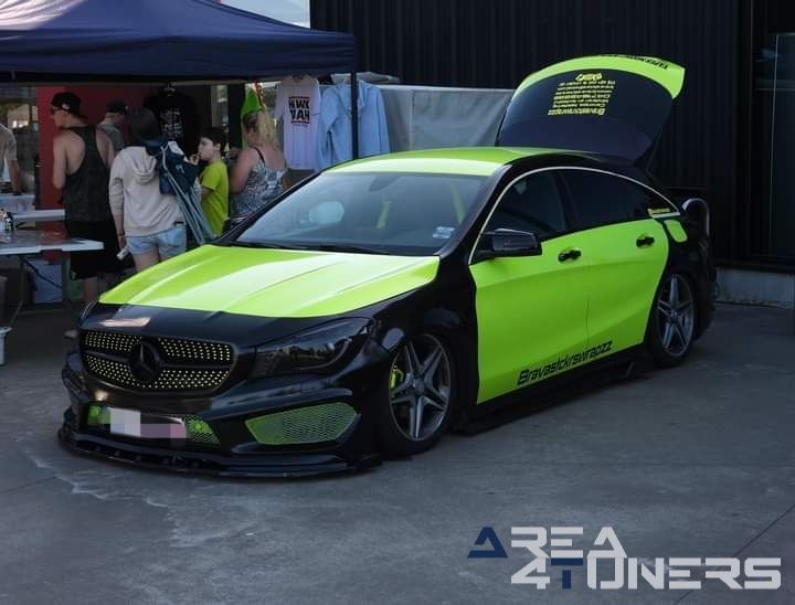 Lazy Sunday The Lake 2024
Imagen del reportaje de la revista Tuning Area4tuners.es, de la concentración de coches Tuning del año 2024 en Jabbeke, Bélgica.