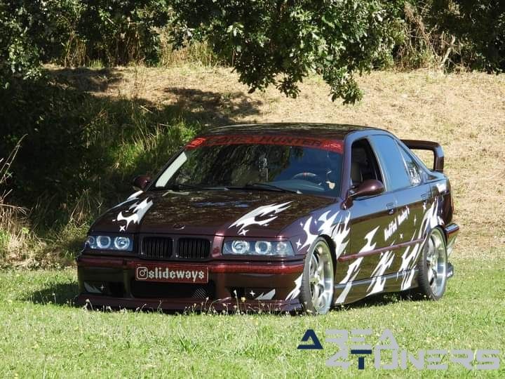 Lazy Sunday The Lake 2024
Imagen del reportaje de la revista Tuning Area4tuners.es, de la concentración de coches Tuning del año 2024 en Jabbeke, Bélgica.