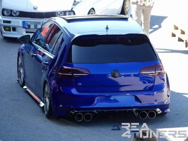 Unlimited Chapter 3
Imagen del reportaje de la revista Tuning Area4tuners.es, de la concentración de coches Tuning del año 2024 en Dilsen Stoken, Bélgica.