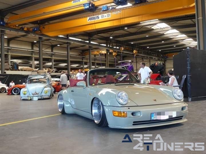 Unlimited Chapter 3
Imagen del reportaje de la revista Tuning Area4tuners.es, de la concentración de coches Tuning del año 2024 en Dilsen Stoken, Bélgica.