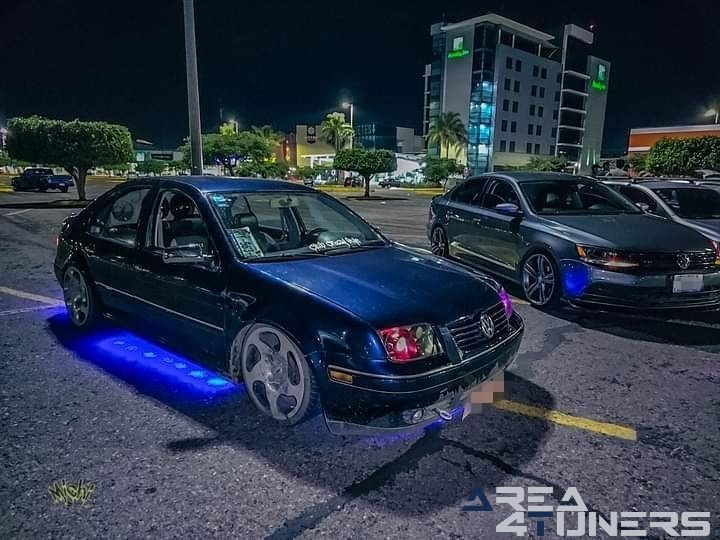 Inter Club Irapuato
Imagen del reportaje de la revista Tuning Area4tuners.es, de la concentración de coches Tuning del año 2024 en Irapuato, México.