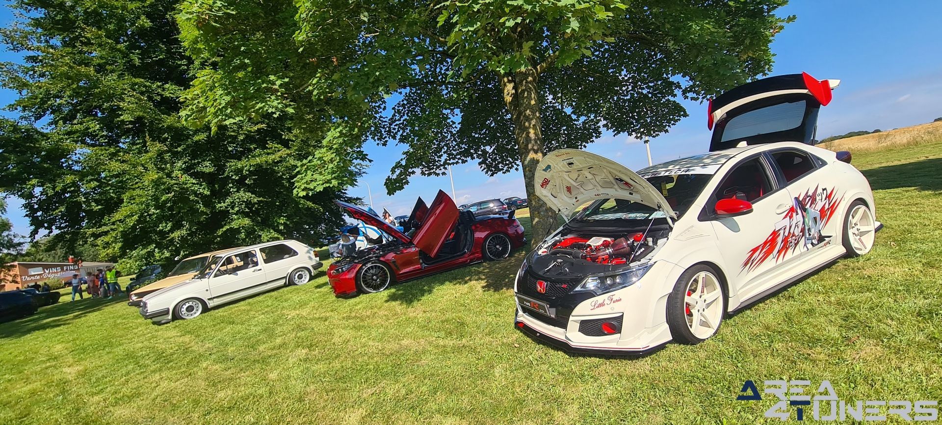 Vip Selection Barbecon 2024
Imagen del reportaje de la revista Tuning Area4tuners.es, de la concentración de coches Tuning del año 2024 en Beamont, Bélgica.