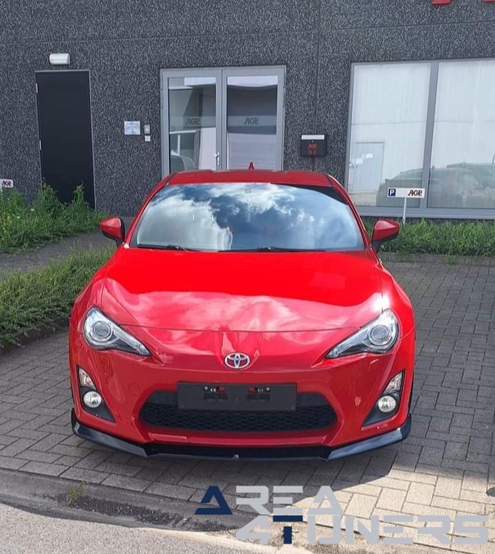 Dreamz And Shinez Chapter 3
Imagen del reportaje de la revista Tuning Area4tuners.es, de la concentración de coches Tuning del año 2024 en Erpe Bere, Bélgica.