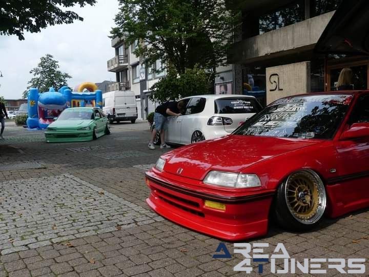 Custom Brews
Imagen del reportaje de la revista Tuning Area4tuners.es, de la concentración de coches Tuning del año 2024 en Bocholt, Bélgica.