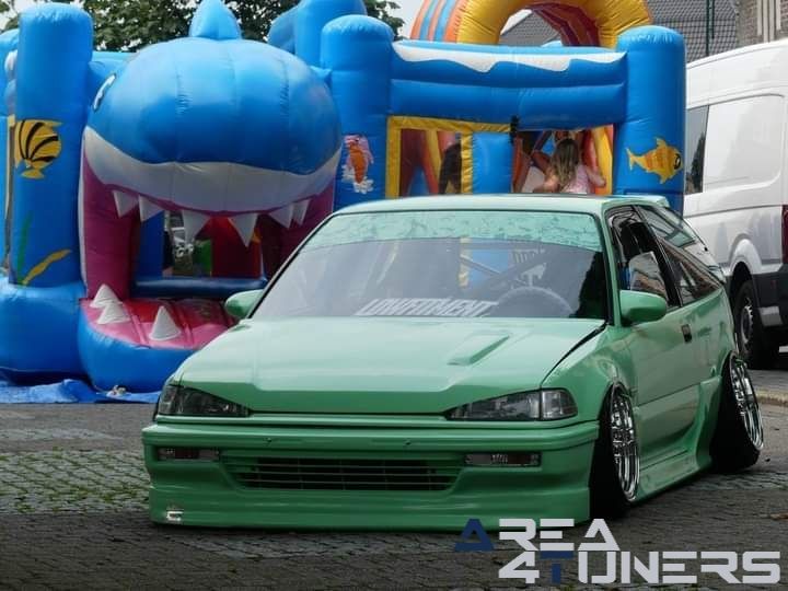 Custom Brews
Imagen del reportaje de la revista Tuning Area4tuners.es, de la concentración de coches Tuning del año 2024 en Bocholt, Bélgica.