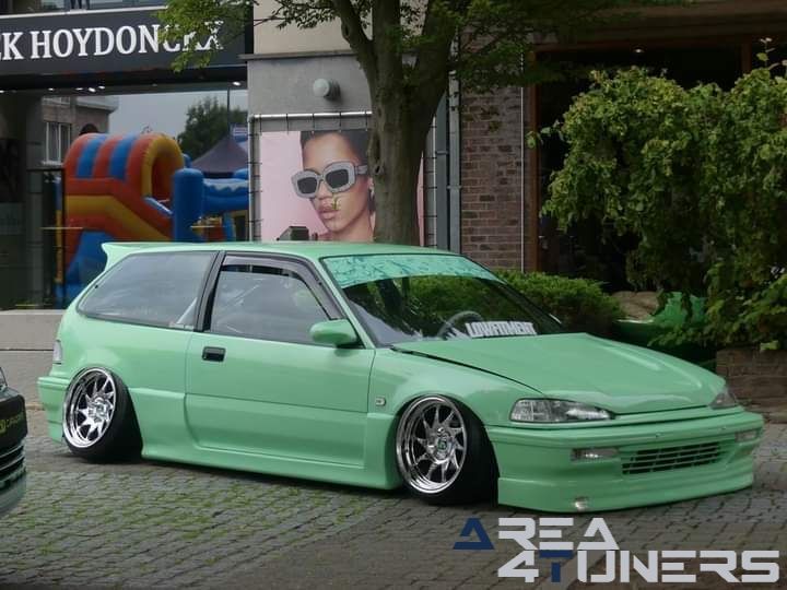 Custom Brews
Imagen del reportaje de la revista Tuning Area4tuners.es, de la concentración de coches Tuning del año 2024 en Bocholt, Bélgica.