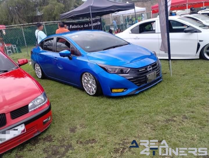 1er Aniversario Brothers To Roll
Imagen del reportaje de la revista Tuning Area4tuners.es, de la concentración de coches Tuning del año 2024 en México D.F., México.