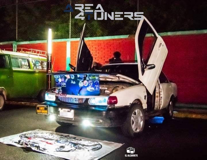 Todo Por Chalco
Imagen del reportaje de la revista Tuning Area4tuners.es, de la concentración de coches Tuning del año 2024 en Chalco, México D.F.