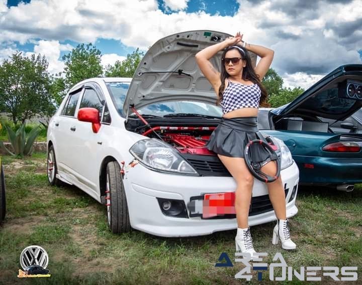 2º Aniversario Mi Pequeña Amante
Imagen del reportaje de la revista Tuning Area4tuners.es, de la concentración de coches Tuning del año 2024 en Teotihuacan, México.
