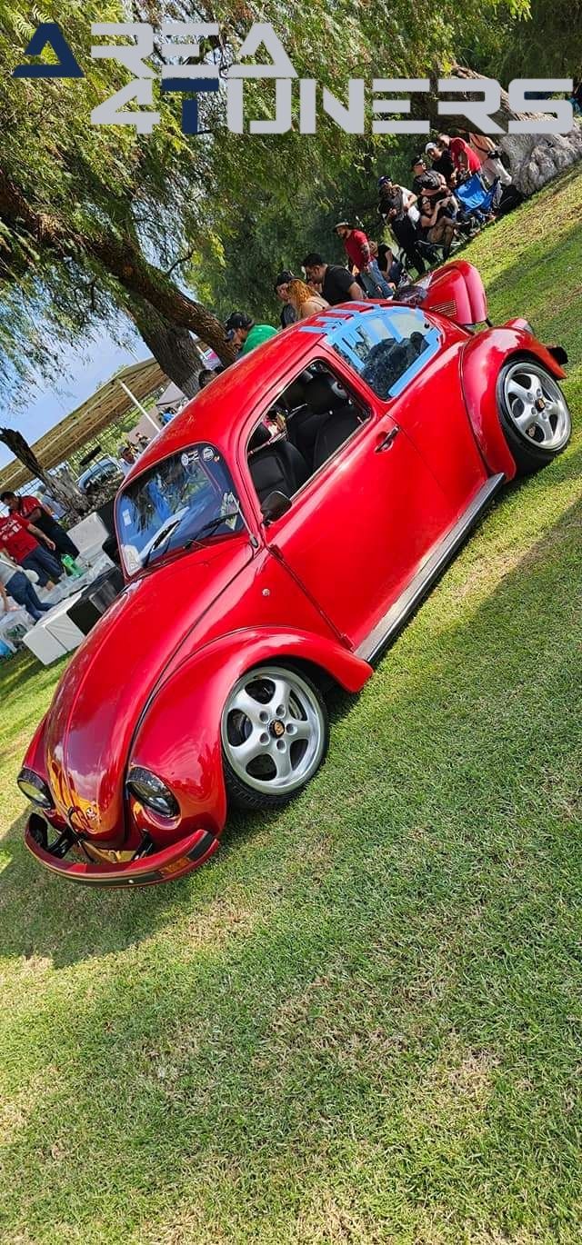 Fanatic Tula Fest 2024
Imagen del reportaje de la revista Tuning Area4tuners.es, de la concentración de coches Tuning del año 2024 en Tula, Hiudalgo, México.