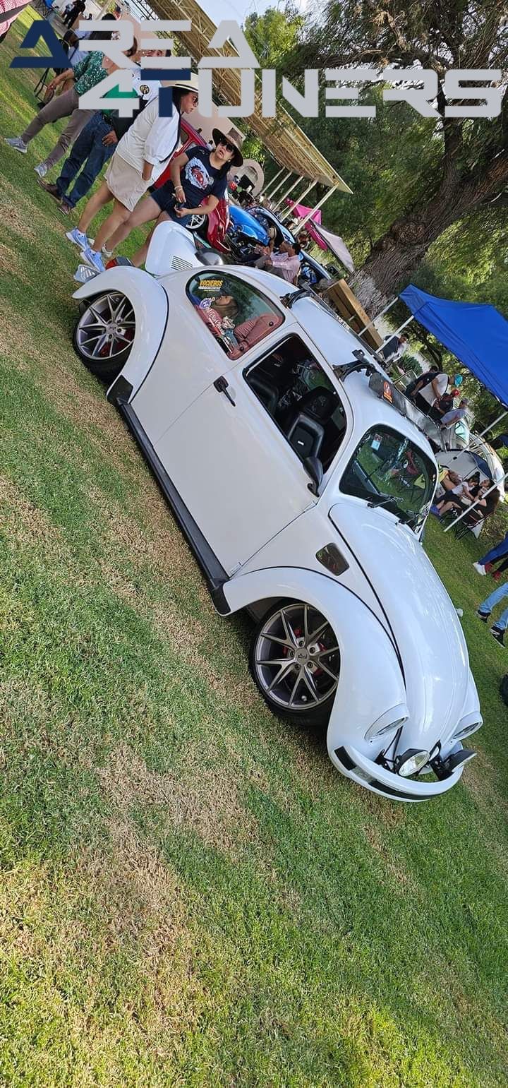 Fanatic Tula Fest 2024
Imagen del reportaje de la revista Tuning Area4tuners.es, de la concentración de coches Tuning del año 2024 en Tula, Hiudalgo, México.