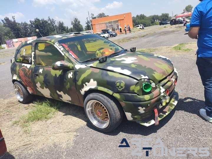 Phoenix Fest Vallevolks
Imagen del reportaje de la revista Tuning Area4tuners.es, de la concentración de coches Tuning del año 2024 en Celaya, Guanajuato, México.