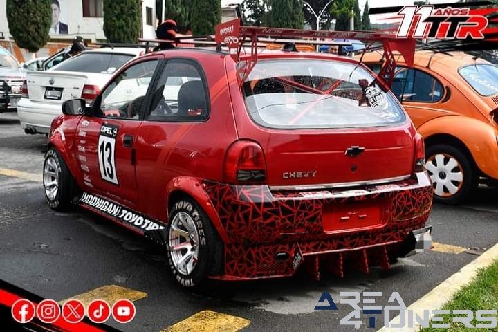 Chanchico Mula Fest
Imagen del reportaje de la revista Tuning Area4tuners.es, de la concentración de coches Tuning del año 2024 en Ciudad Serdán, Puebla, México.