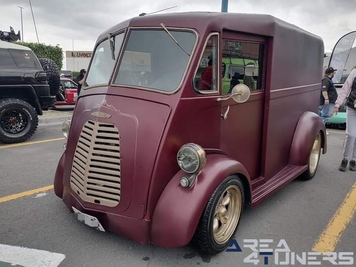 Hot Weekend Legends 2024
Imagen del reportaje de la revista Tuning Area4tuners.es, de la concentración de coches Tuning del año 2024 en Iztapalepa, México.