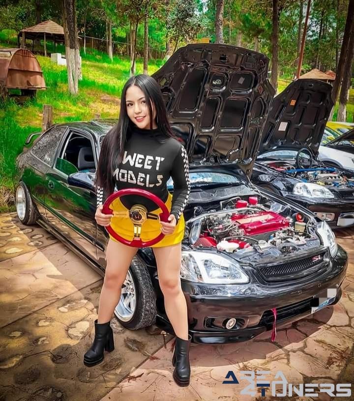 2º Car Meet
Imagen del reportaje de la revista Tuning Area4tuners.es, de la concentración de coches Tuning del año 2024 en San Joaquím, Querétaro, México.